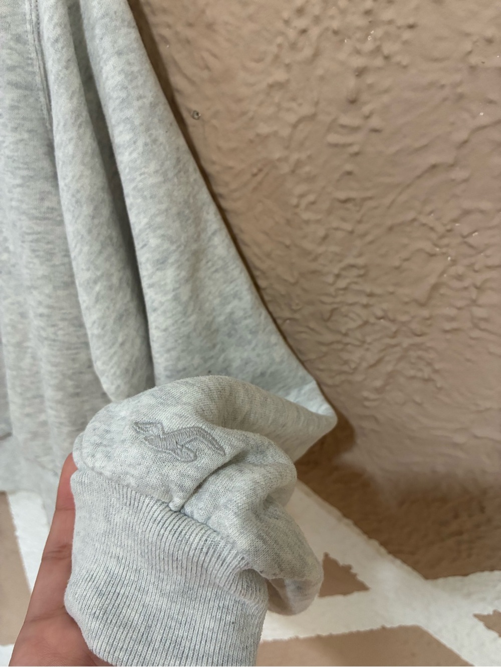 Hollister Light Gray Cropped Quarter-Zip Pullover - Picture 4 of 6